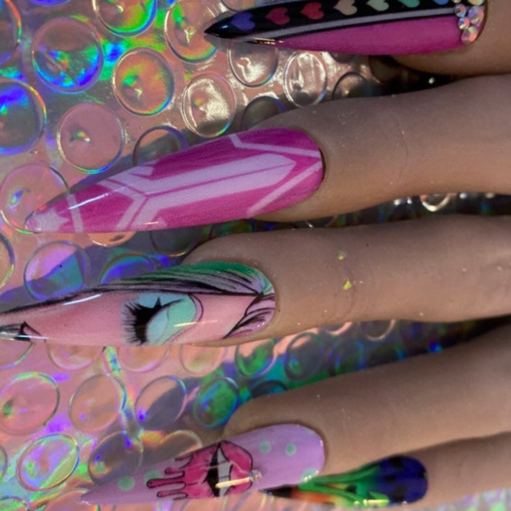 Acrylic press on nails